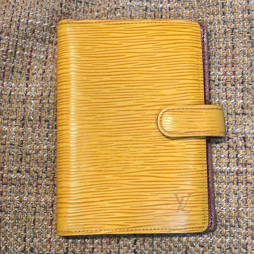 LOUIS VUITTON LV Epi Leather Agenda Planner Binder Credit Card Passport Book